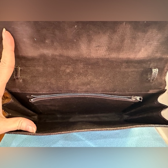 Rare Vintage Gucci Lizard Clutch in Dark Brown - Picture 4 of 13